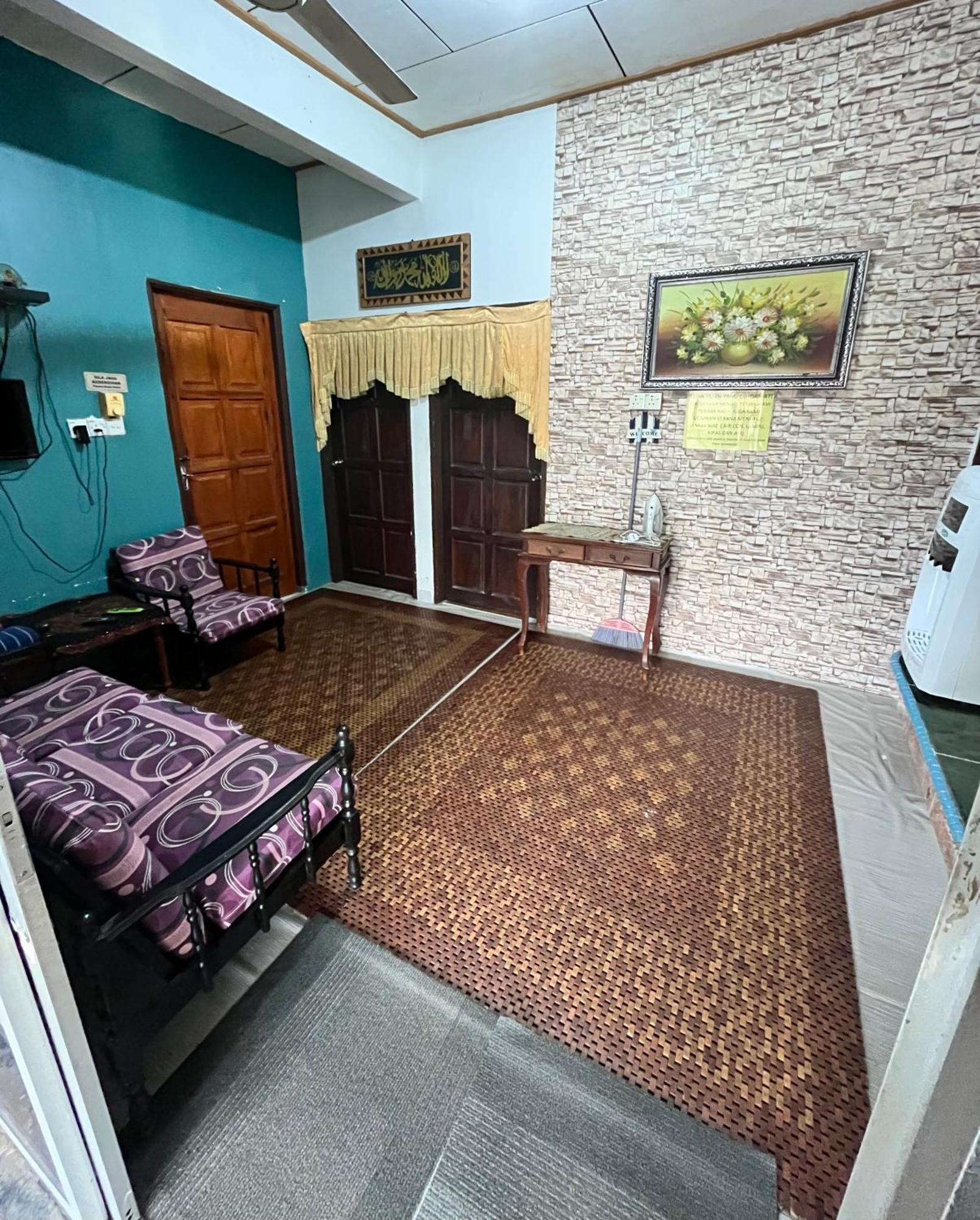 Roomstay Kuala Nerus Gated Parking - 6M To Beach & 15M To Drawbridge Kuala Terengganu Eksteriør bilde