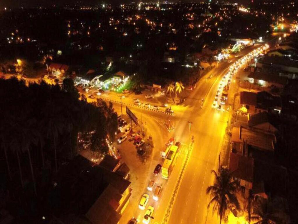Roomstay Kuala Nerus Gated Parking - 6M To Beach & 15M To Drawbridge Kuala Terengganu Eksteriør bilde